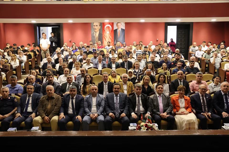 Rektör Turabi, “Sofya Yılları” Belgesel Gösterimine Katıldı