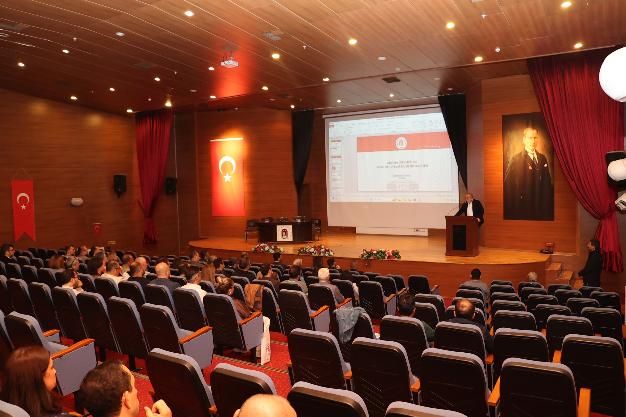 Amasya Üniversitesi İnsan ve Toplum Bilimleri Fakültesi Akademik Kurulu Toplantısı Düzenlendi