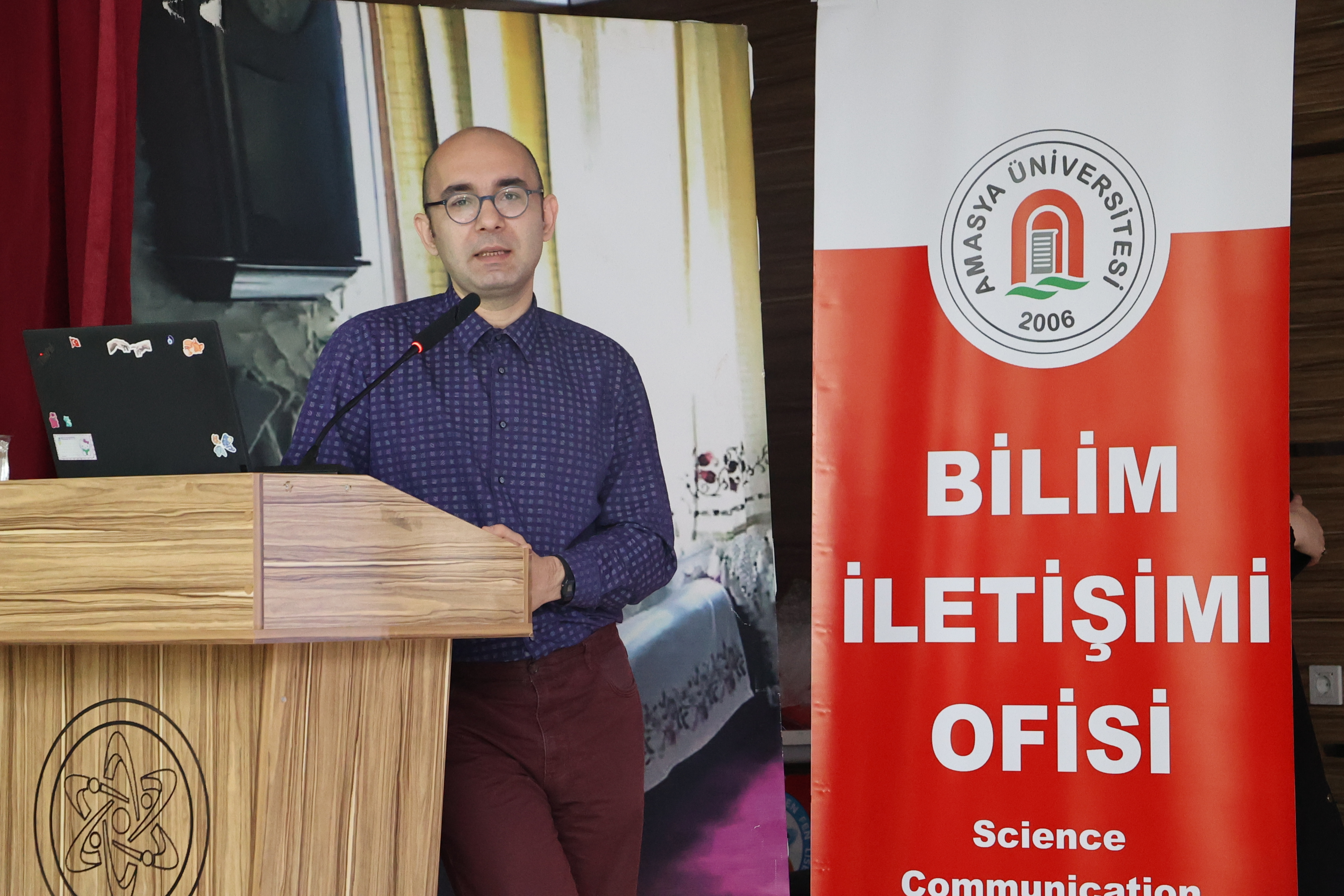 Amasya Üniversitesi’nden Macit Zeren Fen Lisesi’nde “Kuantum Fiziği” Bilim Kafe Söyleşisi