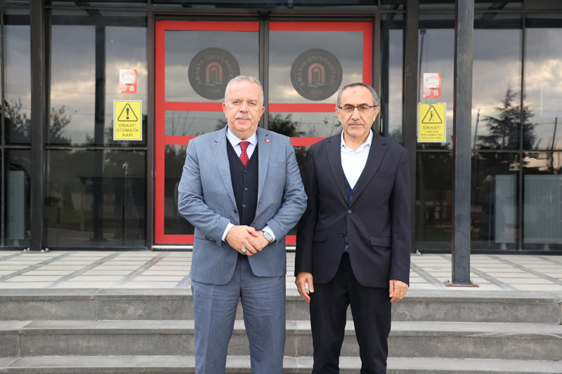 Rektör Turabi’den Dekan Ali Çiftçi’ye Hayırlı Olsun Ziyareti