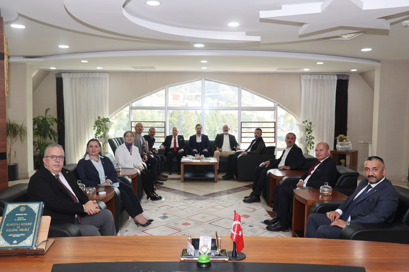 Rektör Turabi’ye MHP Amasya İl Başkanı Sakızcı’dan İade-i Ziyaret