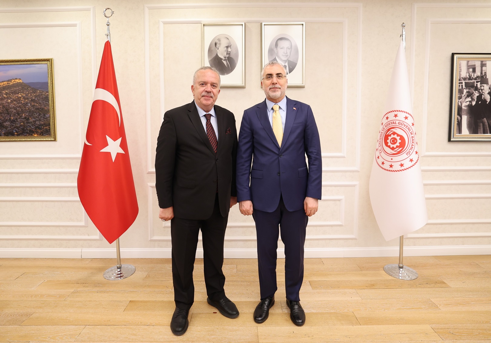 Rektör Turabi’den Çalışma Bakanı Işıkhan’a Ziyaret