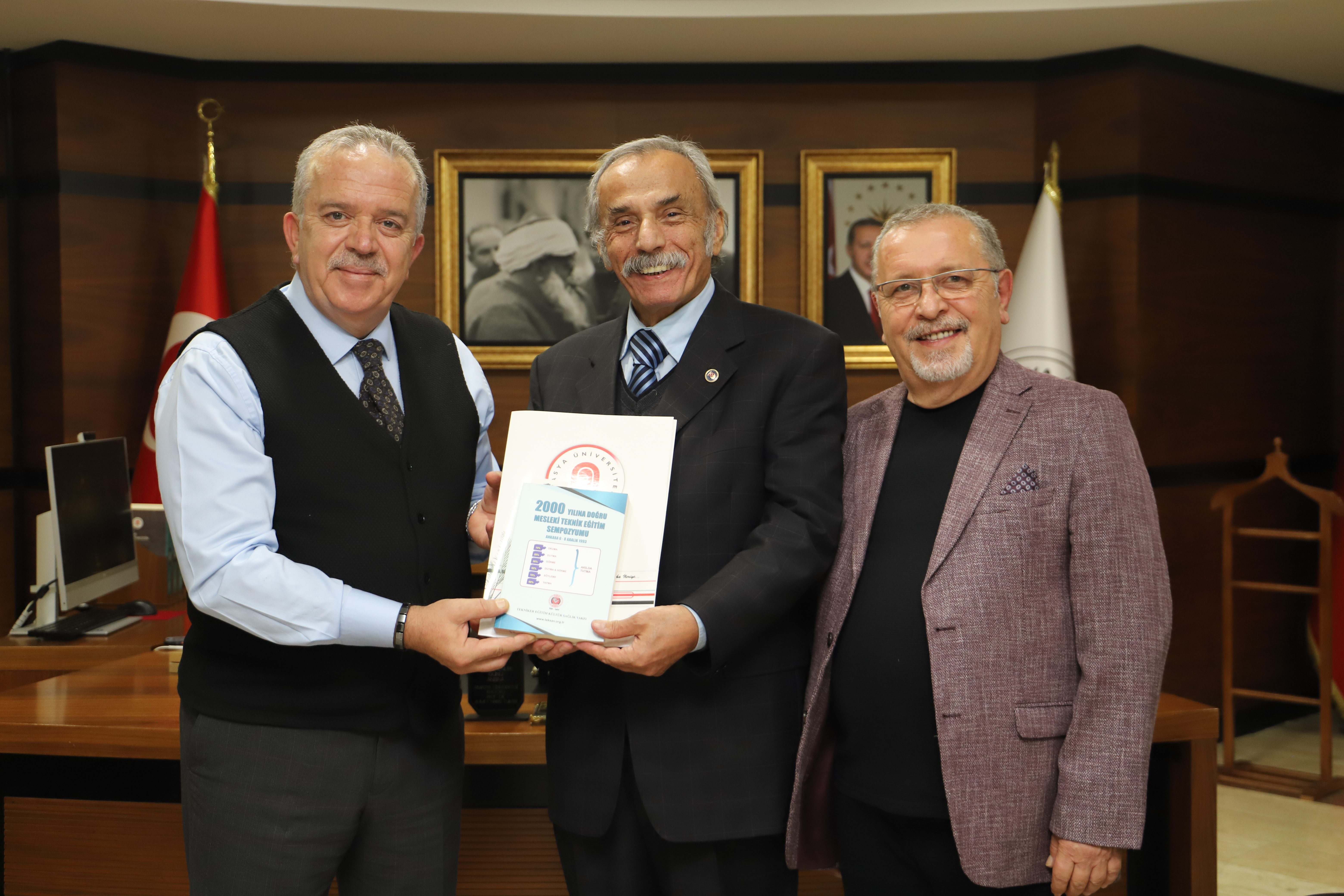 Rektör Turabi, Kadavra Bağışı Yapan Cemal Kutlu’yu Makamında Ağırladı