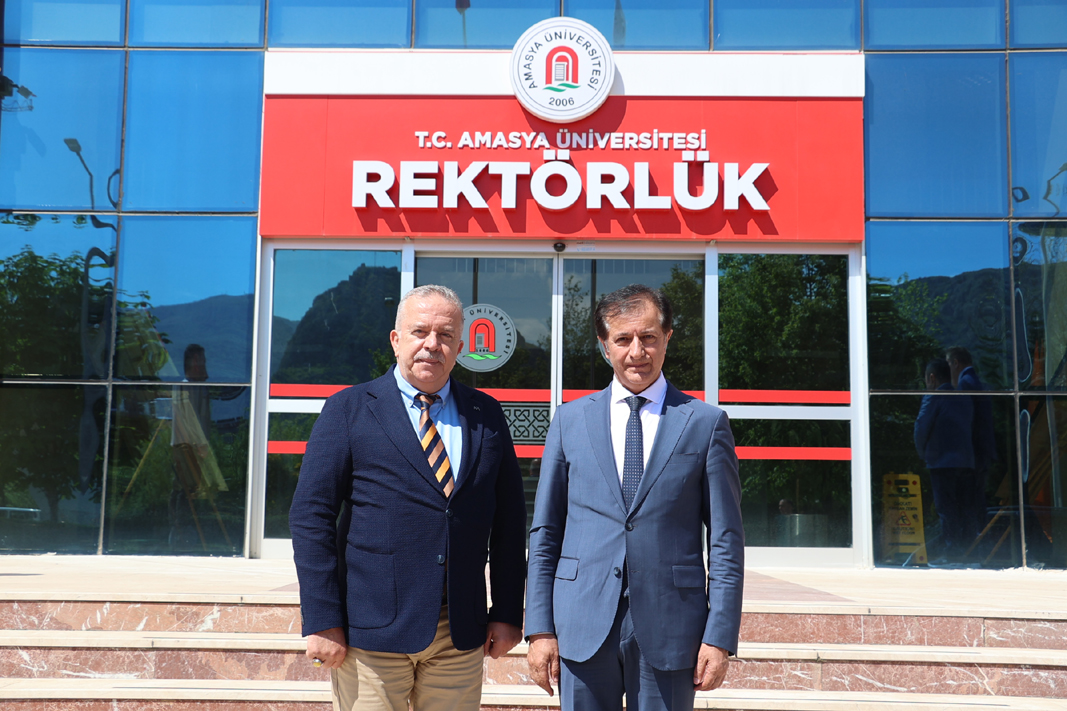 Ardahan Rektörü Emiroğlu’ndan Rektör Turabi’ye Ziyaret