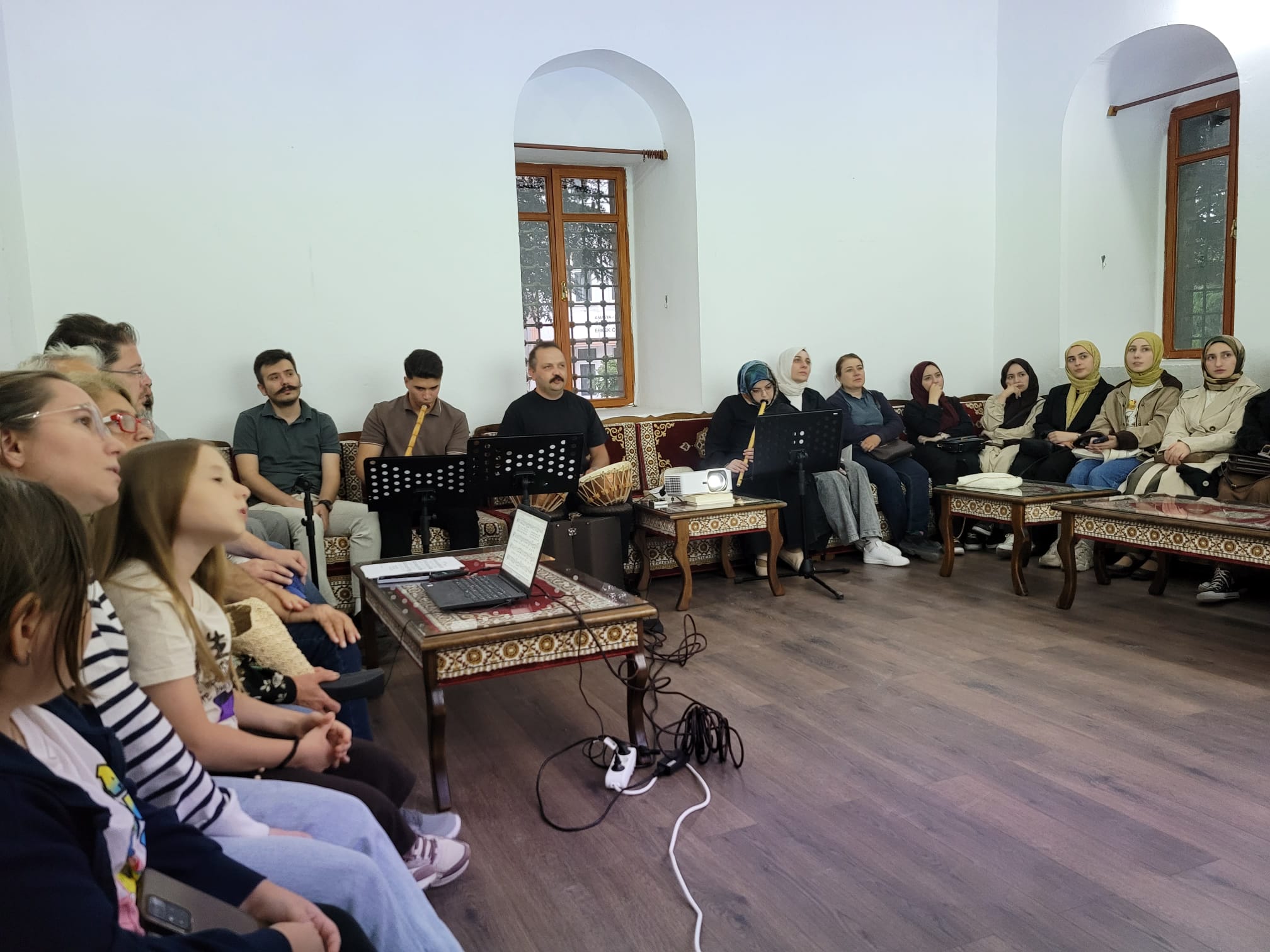 Merzifon Çelebi Sultan Mehmet Medresesi'nde Dini Musiki Meşkleri Devam Ediyor