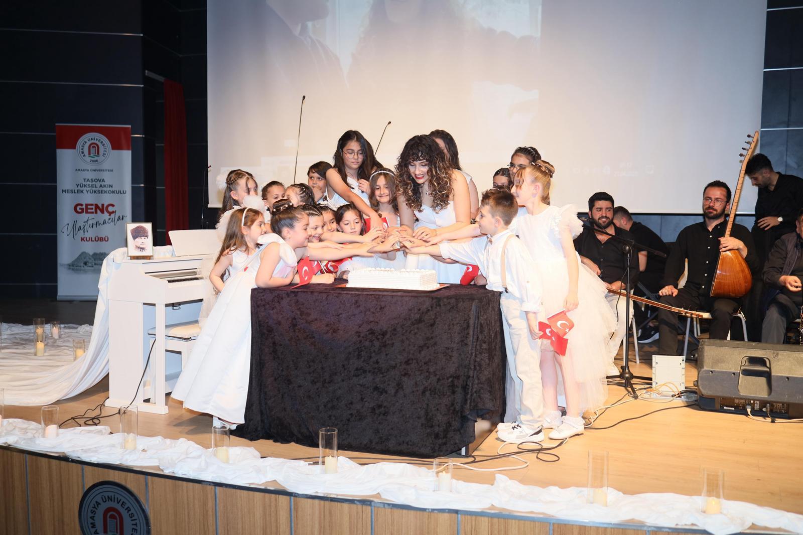 Taşova Yüksel Akın MYO’da Piyano Konseri