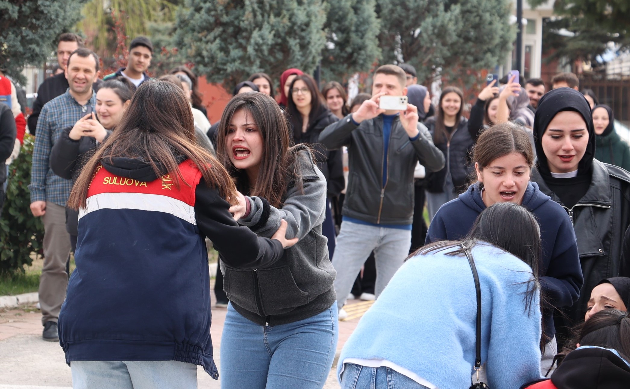 Amasya Üniversitesi Suluova MYO’da Deprem Tatbikatı Gerçekleştirildi