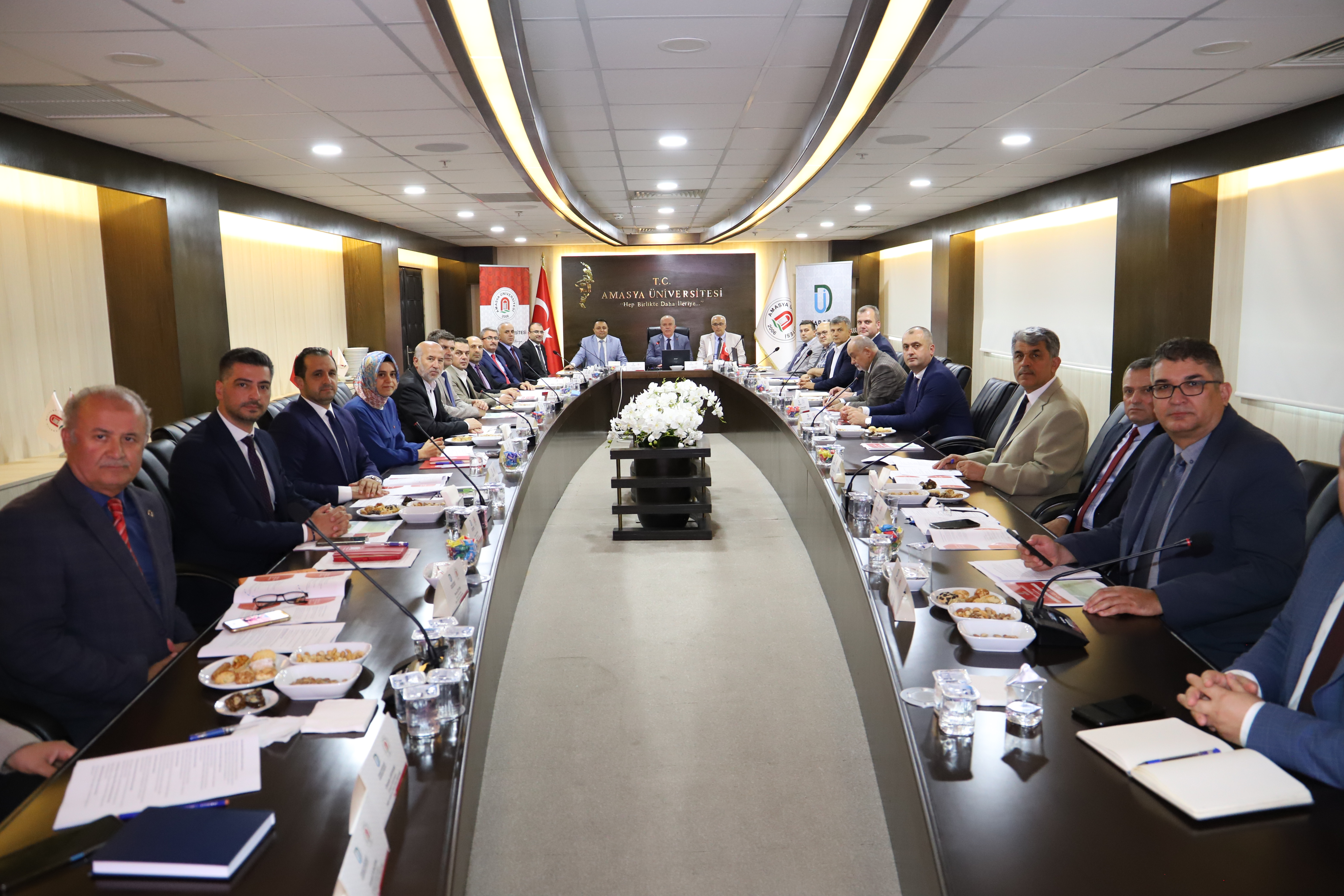 Amasya Üniversitesi’nde ÜNİ-DOKAP Genel Sekreterleri İdari Sorunlara Ortak Çözüm Arayışı İçin Buluştu