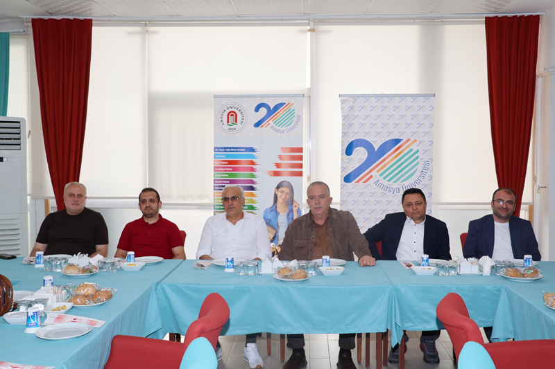 Amasya Üniversitesi’nden Emekli Çalışanlarına Anlamlı Program