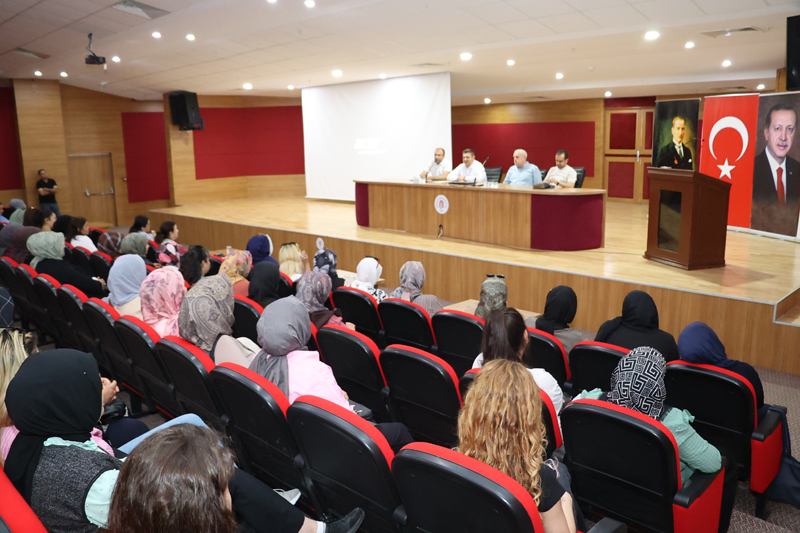 Amasya Üniversitesi'nde İUP Personeline Veda Programı Düzenlendi