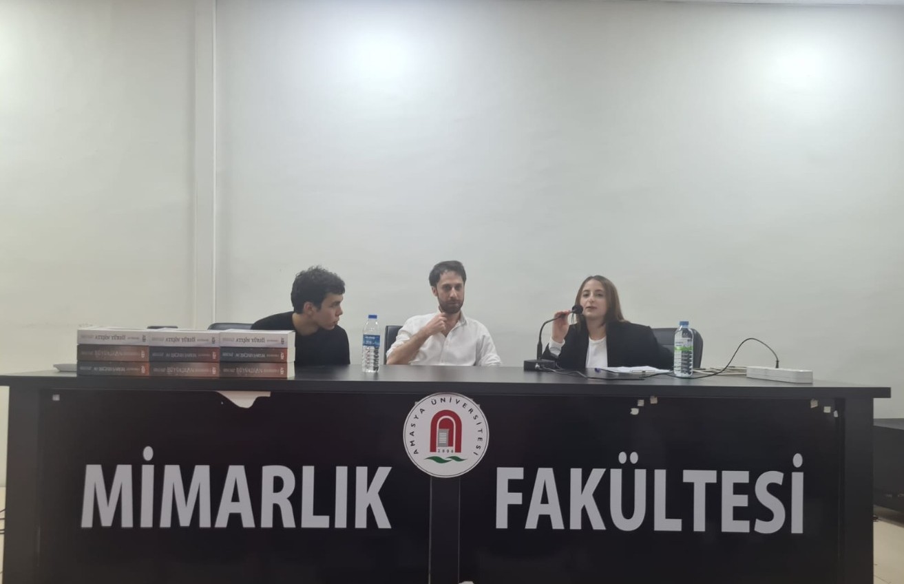 “Sözcüklerle Kurulan Evrenler” Konulu Söyleşi Gerçekleştirildi