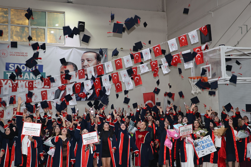 Merzifon Mezuniyet Töreni Gerçekleştirildi