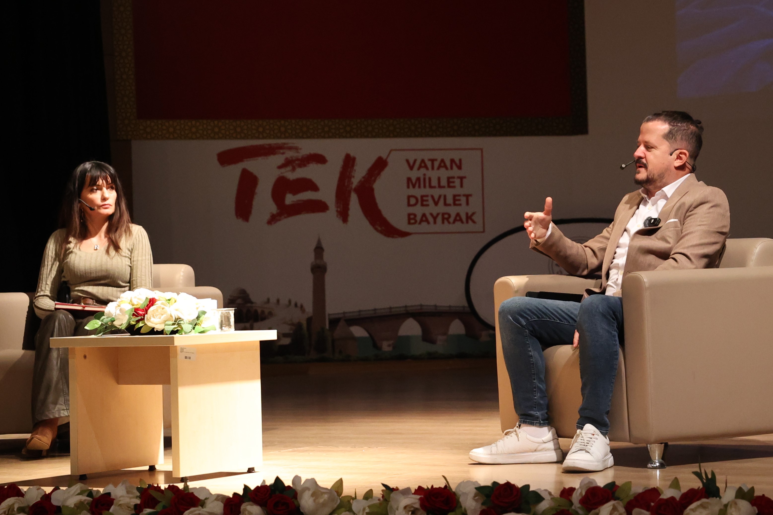 Şiddetin ve İşgalin Gölgesinde Büyümek: Filistin Konferansı Düzenlendi